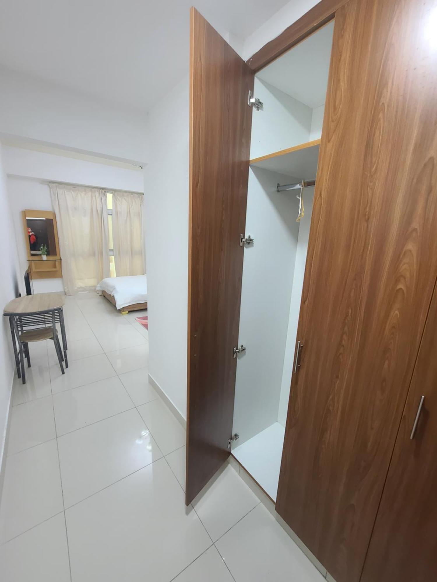 Al Fahad 2 Small Rooms For Men Tecom Дубай Экстерьер фото